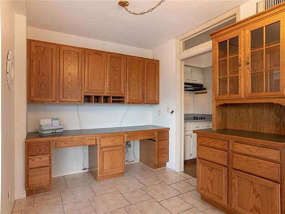 5th image of 1012 N Shore Dr NE Unit 25