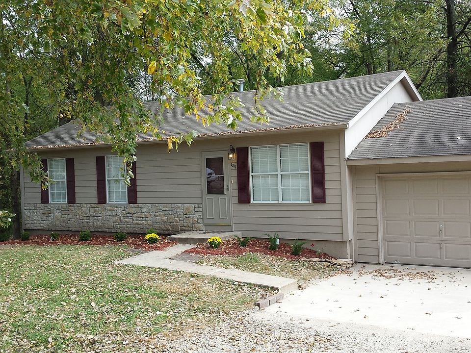 1st image of 1011 Shawnee St