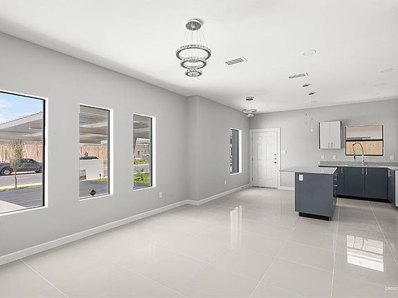 2nd image of 2014 Summerland Ln