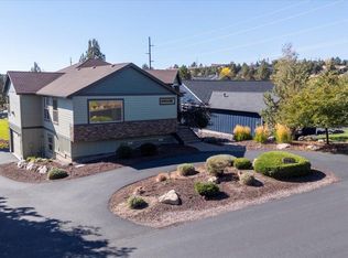 1940 Murrelet Dr, Redmond, OR 97756