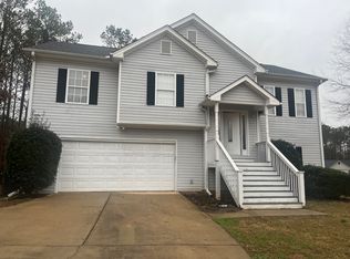 35 Corn Crib Dr, Newnan, GA 30263