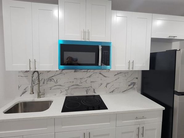 618 SW 14th Ter APT 4