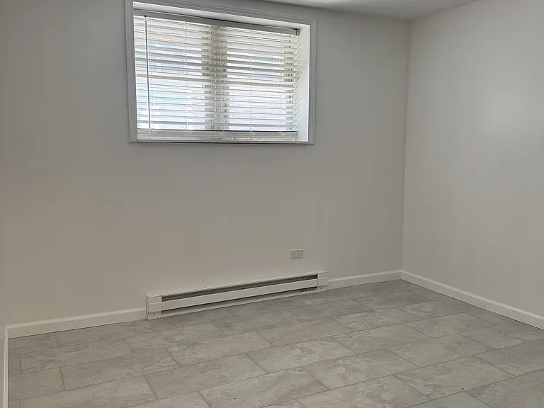 443 Jefferson Ave #4 — Photo 8