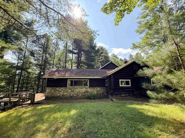 60445 County Road 581 Rd, Ishpeming, MI 49849
