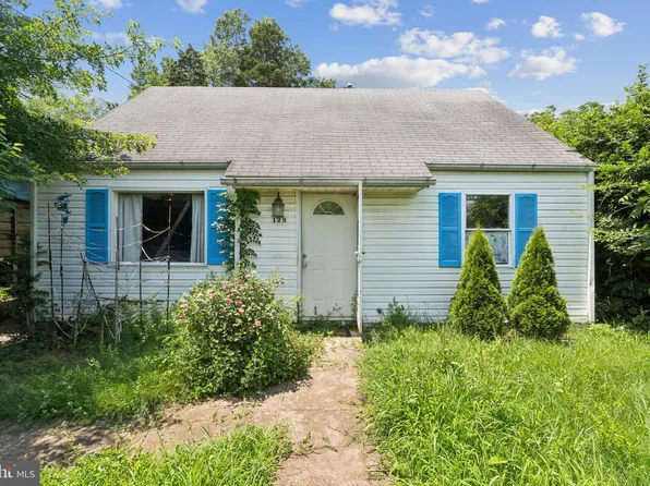 129 Baker St, Manassas Park, VA 20111