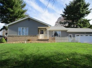 1035 Edgewood Rd, Beaver Falls, PA 15010