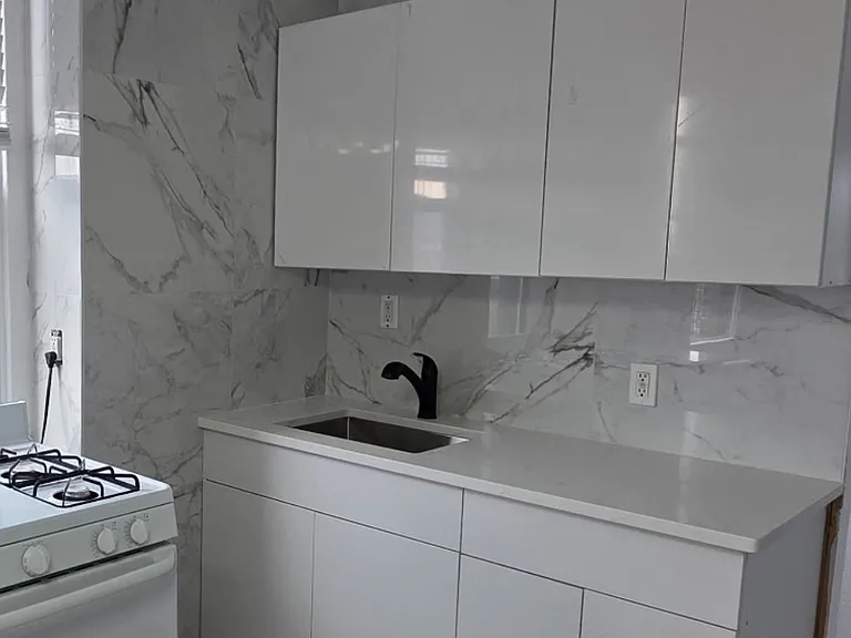 103 Southside Ave #1 — Photo 1