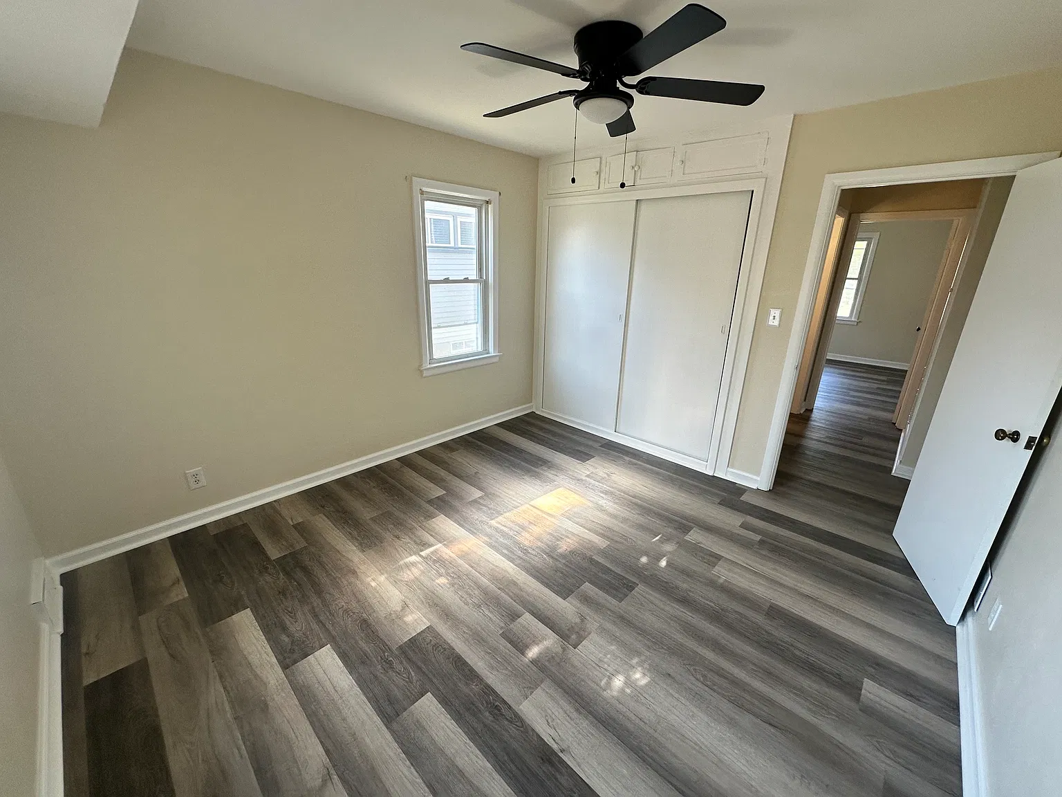 2 bed, 954 sqft, $1,550 — Photo 4