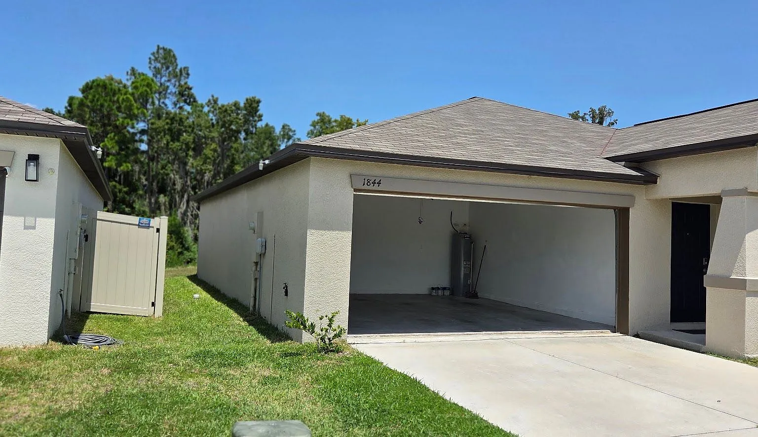 3 bed, 1561 sqft, $1,895 — Photo 2
