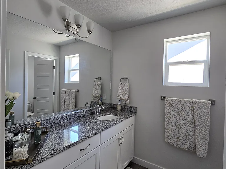 3299 S Claire Ave — Photo 22
