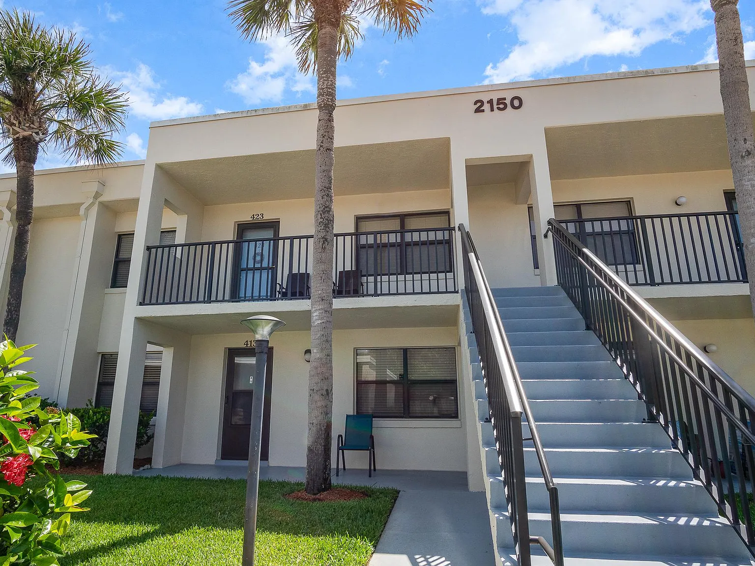 2 bed, 1215 sqft, $2,700 — Photo 2
