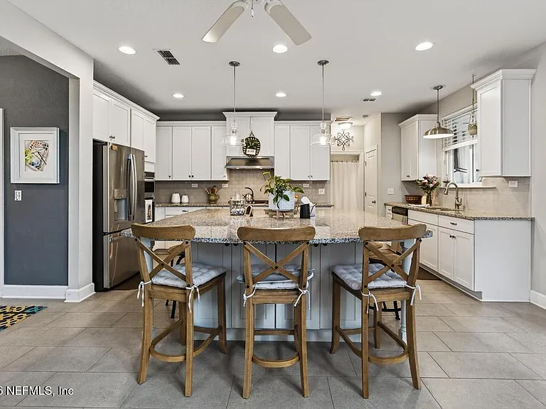 312 Silver Sage Ln — Photo 4