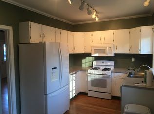 64 Long St, Warwick, RI 02886