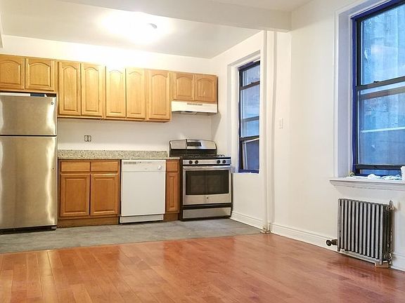 3rd image of 115 E 116th St #C1