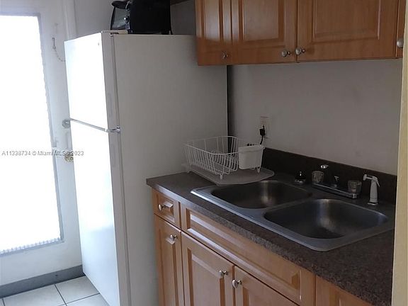 5th image of 7725 Carlyle Ave APT 8