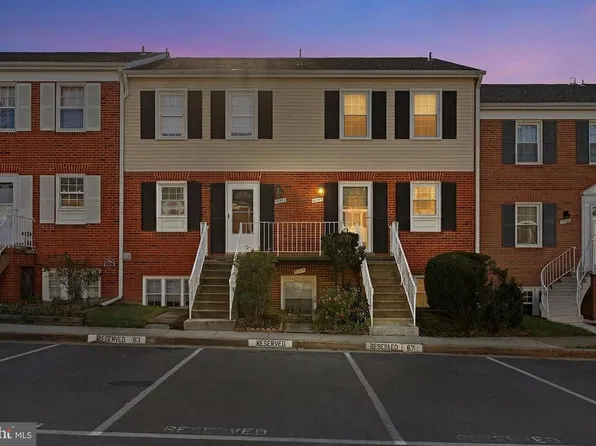 14467 Rustling Leaves Ln, Centreville, VA 20121