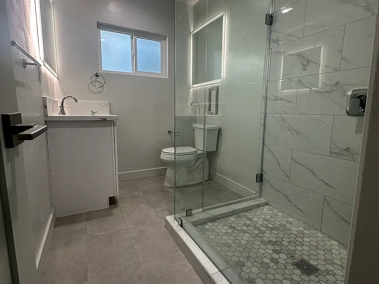 1145 S Holt Ave #11B — Photo 12