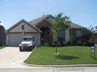 703 Fannin Ln, Mansfield, TX