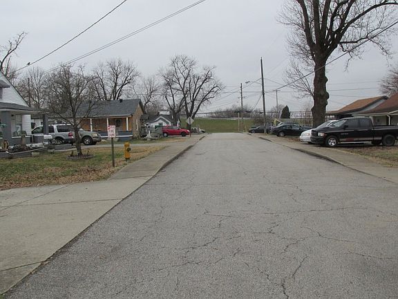 5th image of 3712 Marvin Ave