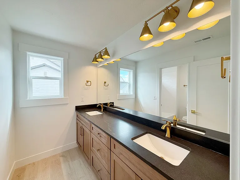 1426 N Osprey Way — Photo 6