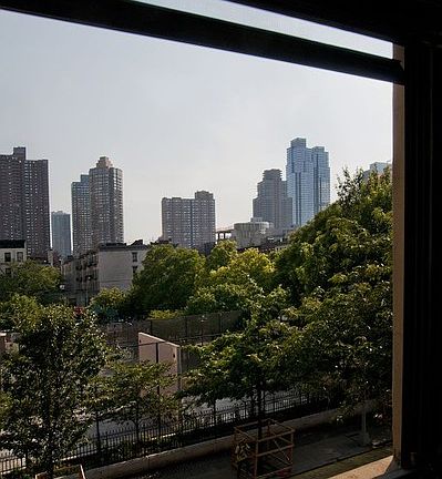 4th image of 451 W 48th St