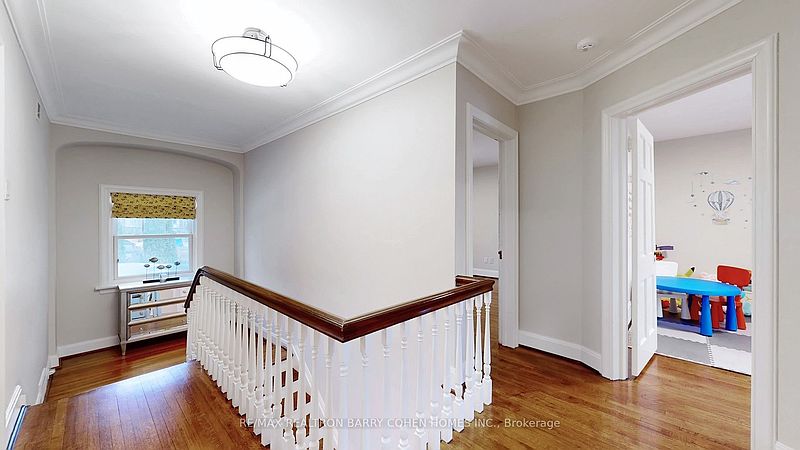 Toronto House for rent - 5 Bedrooms — photo 10