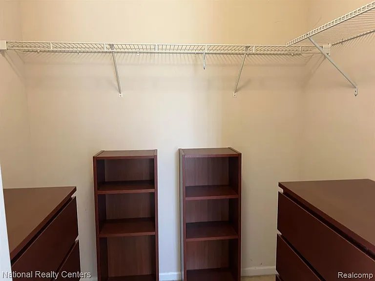 41876 Yeats Dr — Photo 17