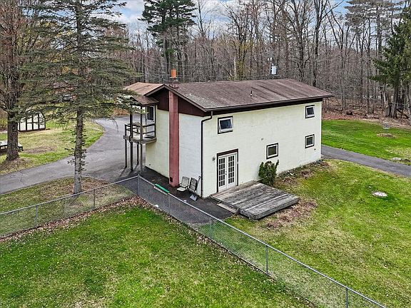 4th image of 253 Thomas Rd