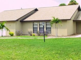 1212 SE Casa Ave, Stuart, FL 34994