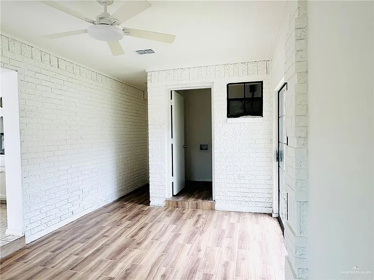 203 Encino Dr — Photo 5