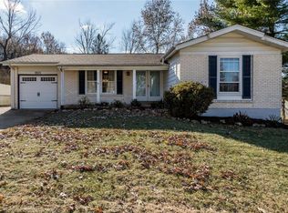 1193 Greenmar Dr, Fenton, MO