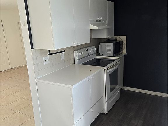 5th image of 3370 Cambridge St APT 3
