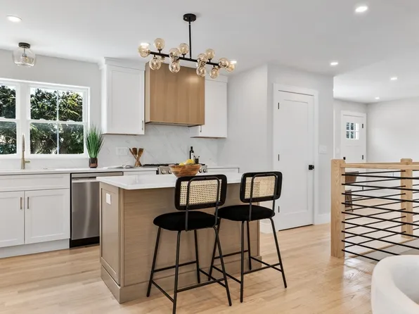 122 Woodruff Ave #122, Medford, MA 02155