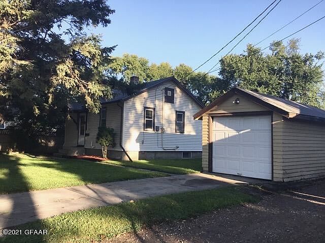 1st image of 516 15th Ave S