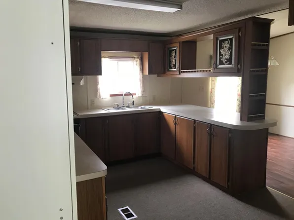 (undisclosed Address), Madison, OH 44057