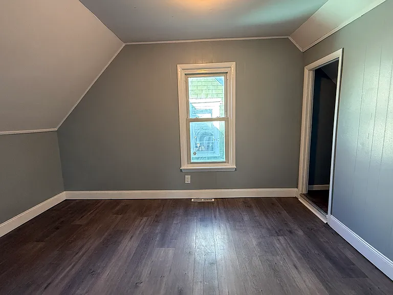 134 Vann St — Photo 9