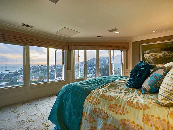 Master suite bedroom