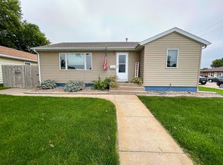429 McMillan St, Holdrege, NE 68949