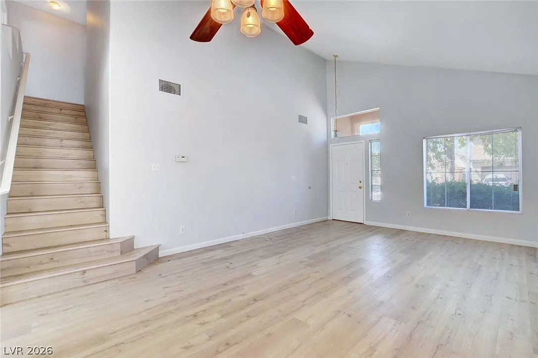 3 bed, 2.5 bath, 1630 sqft, $1,985 — Photo 4