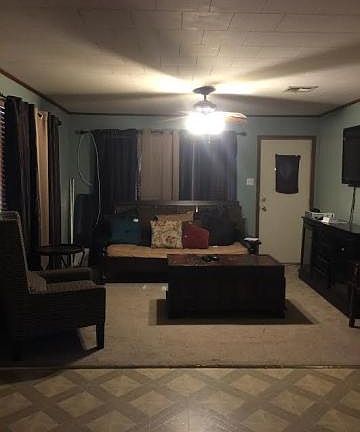 4th image of 305 Estelle Dr