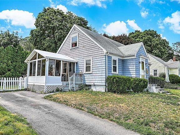 3rd image of 141 Cornell St