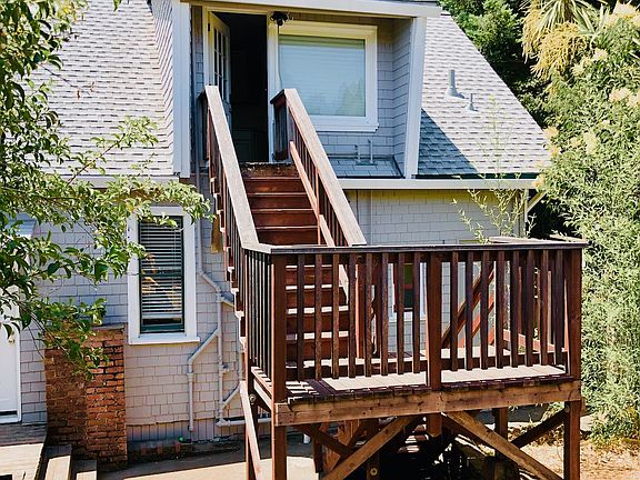 2nd image of 9 Parkwood Ave