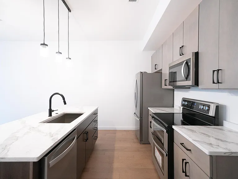 2635 Penn Ave #215 — Photo 4