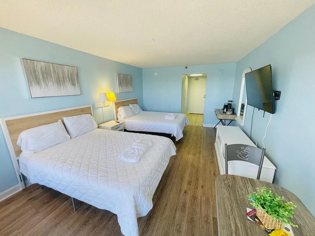 2207 S Ocean Blvd — Photo 2