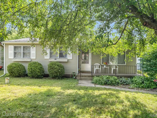 1471 Lasalle Ave, Burton, MI 48509