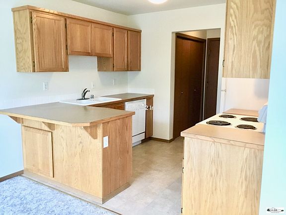 3rd image of 9615 Park Ave S