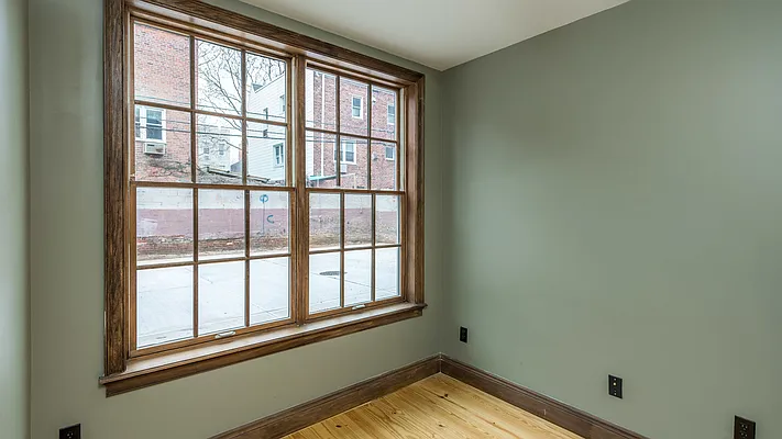 Rented by Nooklyn NYC LLC | media 32