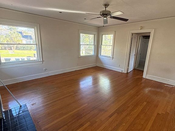 3rd image of 507 E College Ave #2