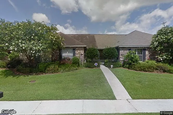2844 Magazine Dr