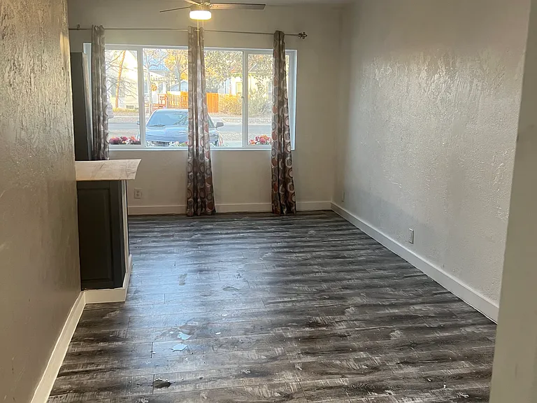 855 White Ave — Photo 8